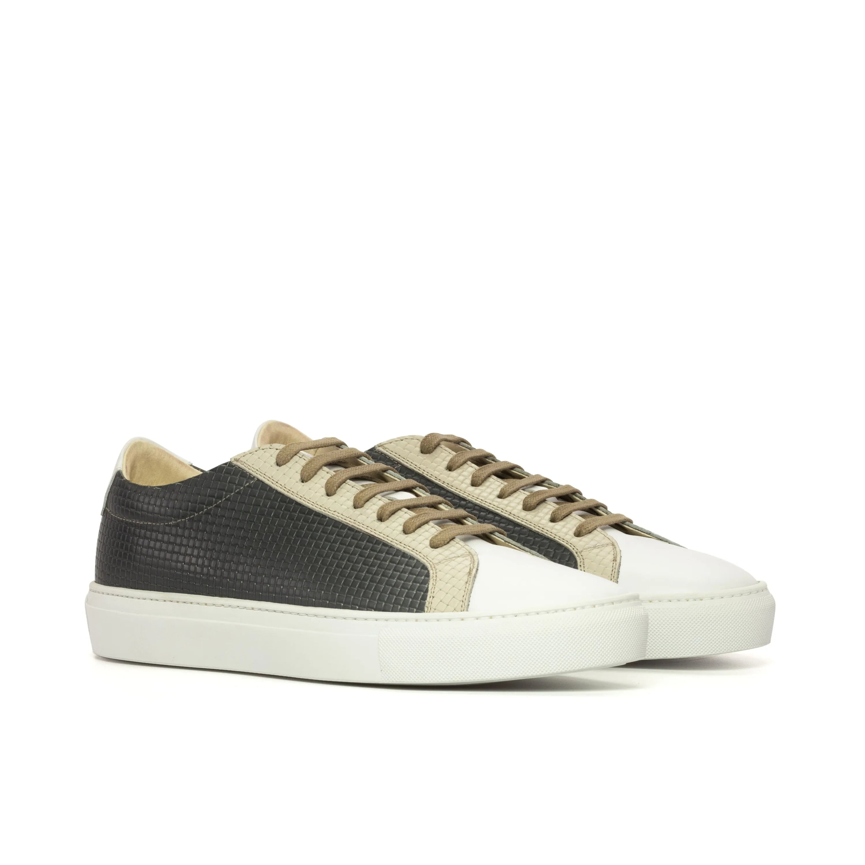 Cloudy low kick sneaker in two-tone braided leather