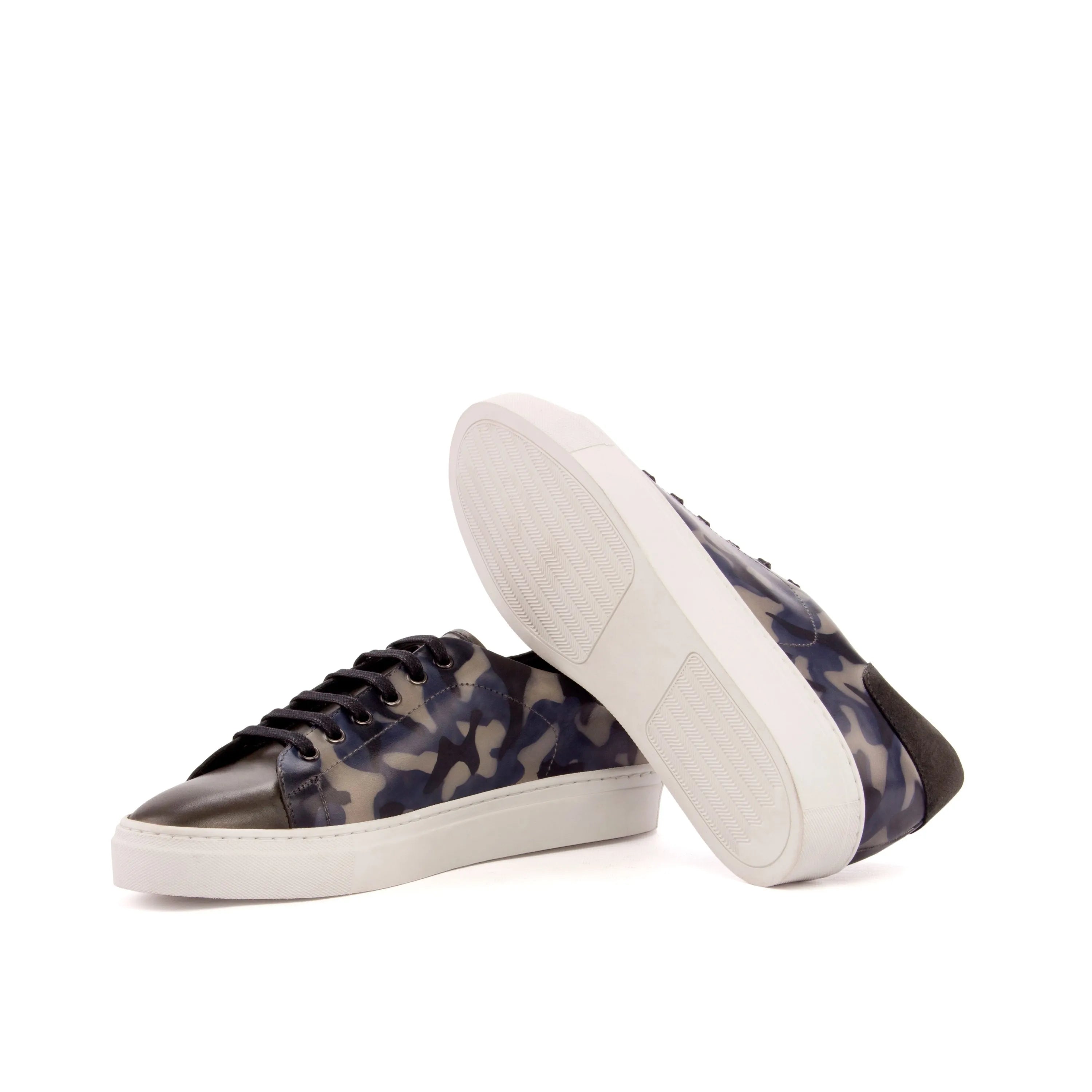 Herais Trainer Patina Sneaker in camouflage low-top design