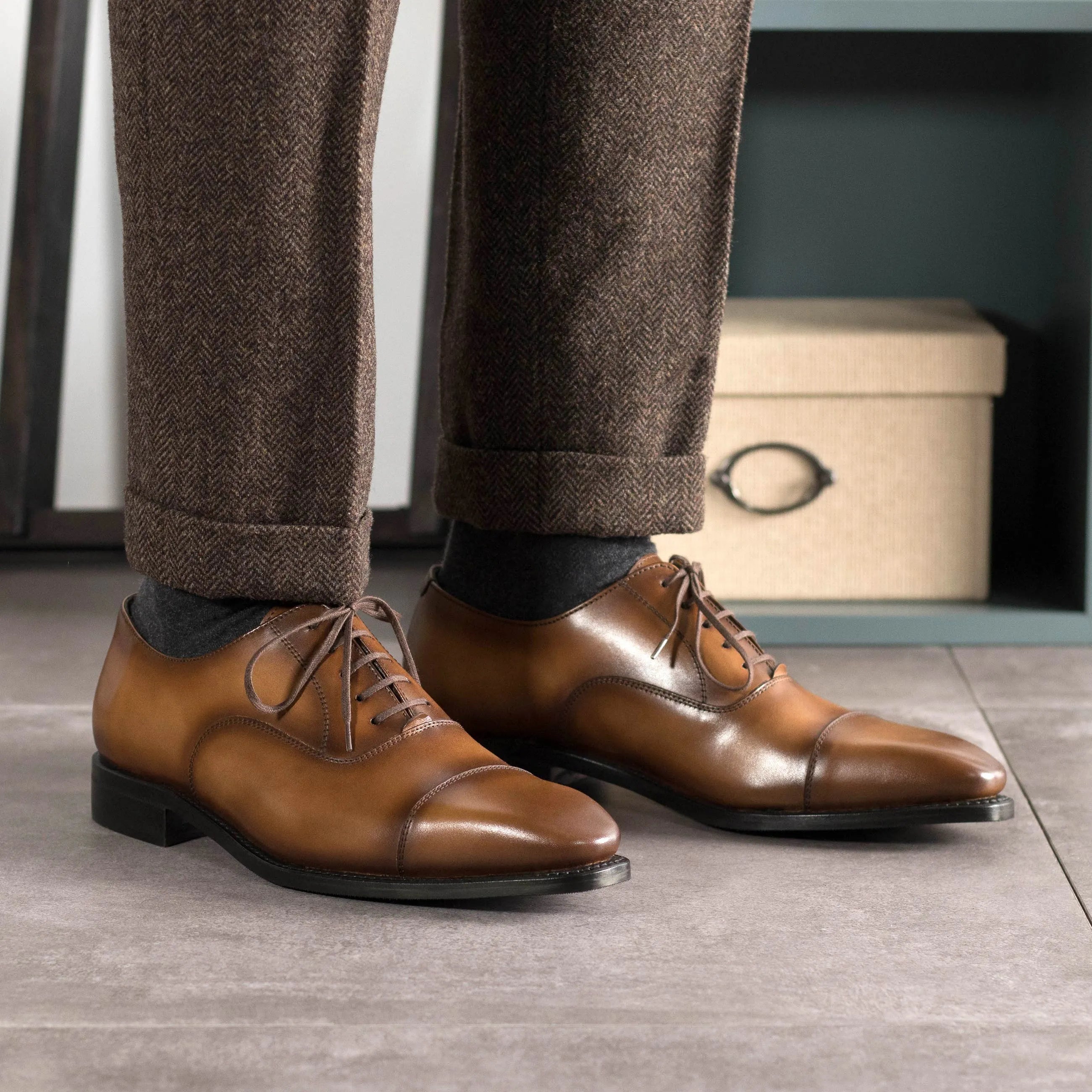 Onyx oxford shoes: brown leather dress shoes in fast lane style
