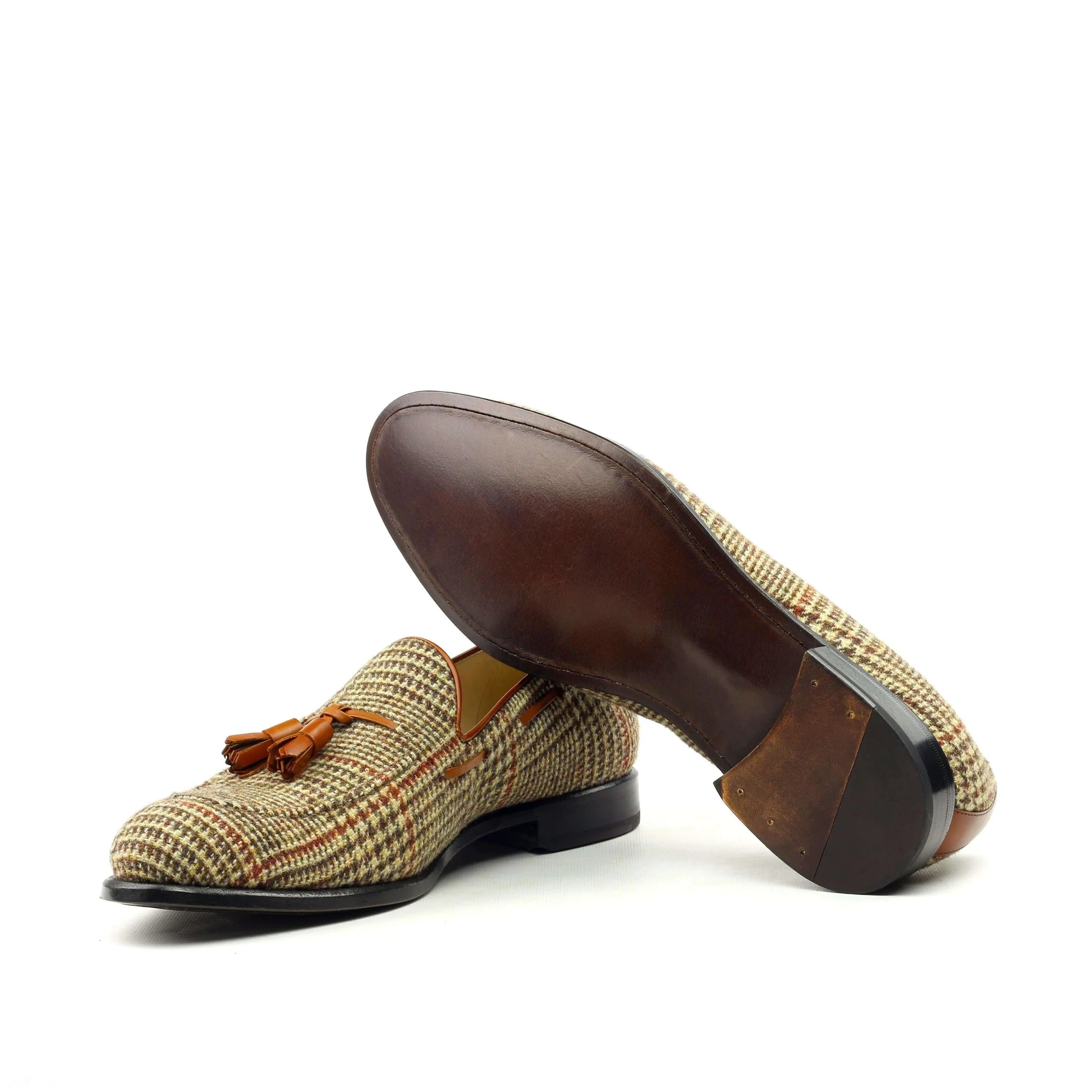 Avidon loafers II in tweed tassel with rounded toe for luxury bespoke shoes for men