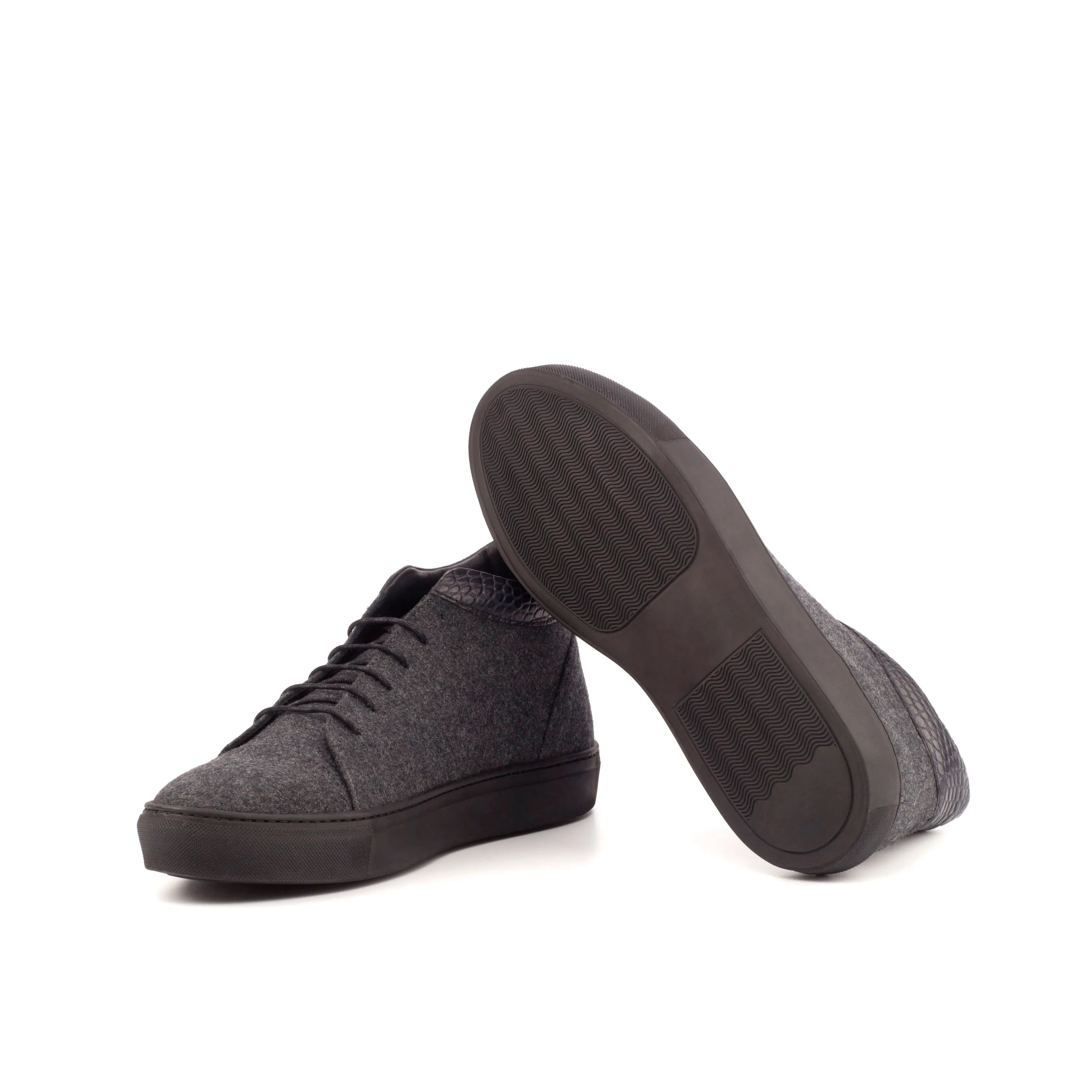 Pair of gray Bonza high trainer sneakers for men