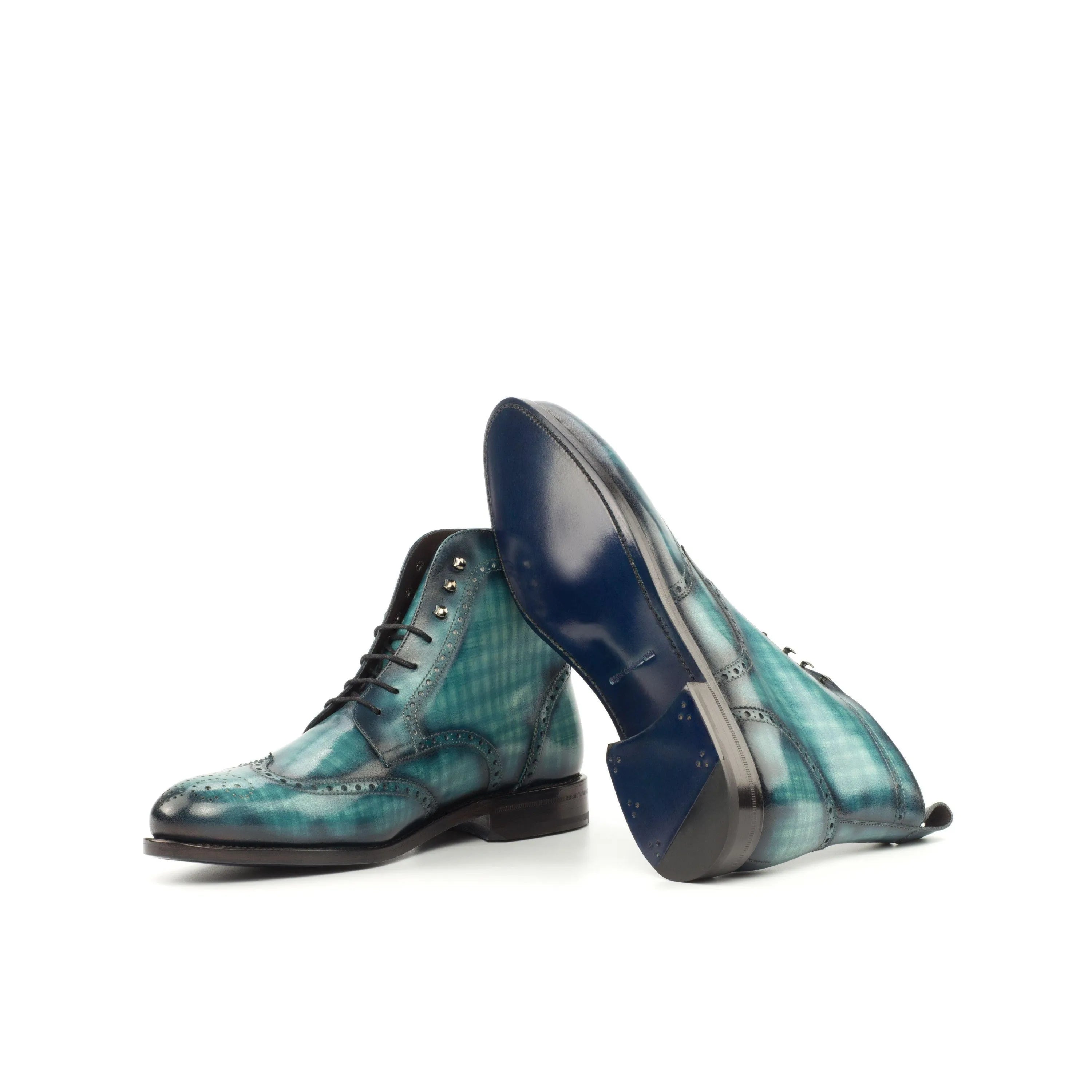 Jarson military brogue boots II in green leather wingtip design