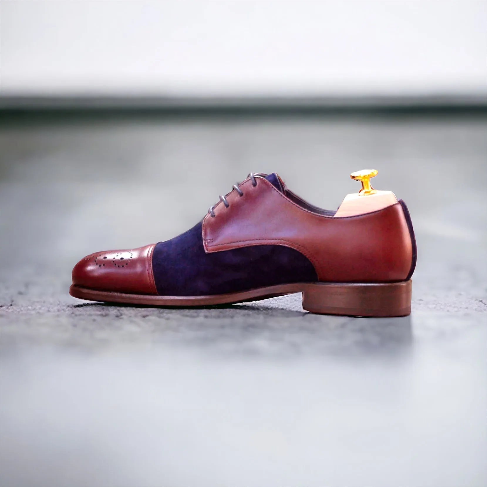 Maidon Derby shoes: two-tone leather Derby split toe dress shoe